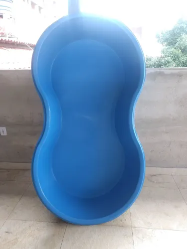 Vendo piscina feijão 500L está nova