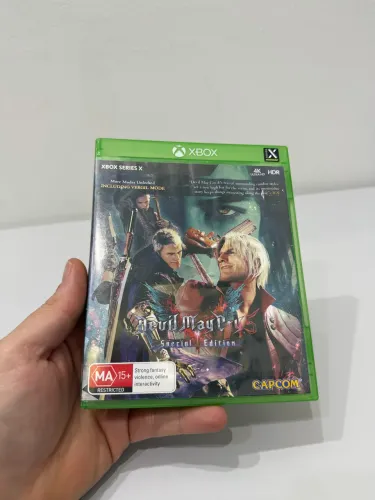 Vendo Devil May Cry 5 Xbox Séries X - semi novo 
