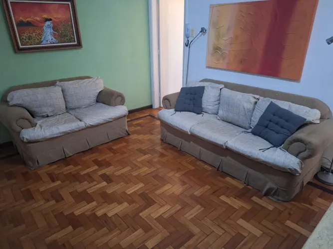Conjunto sofá 2 e 3 lugares 