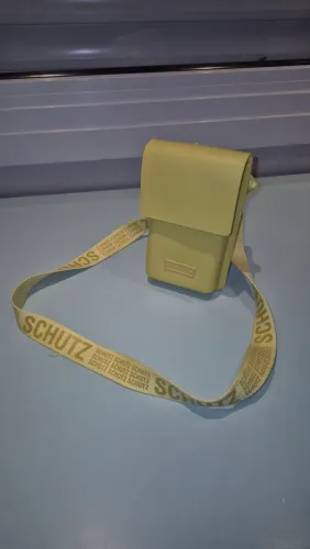 Bolsa Schutz Amarela Pequena
