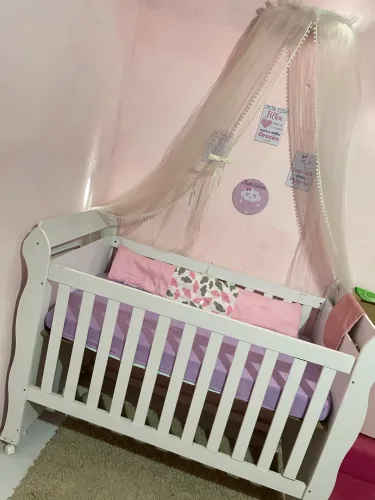 Berço americano, colchão,mosquiteiro e dossel