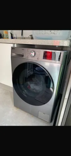 Máquina de lavar frontal LG