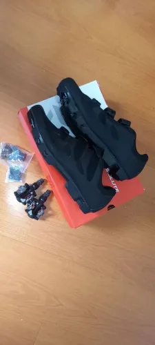 Sapatilha MTB Absolute Nero + Pedal Clip número 44/43