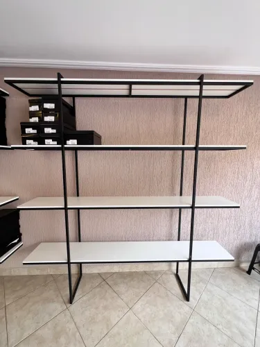 Prateleira Industrial em MDF