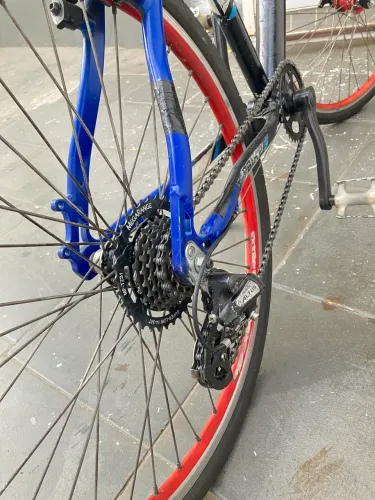 Bicicleta aro 26 quadro de alumínio marchas nova