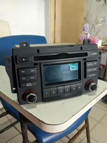 O rádio original do Kia Cerato 2008 e 2014