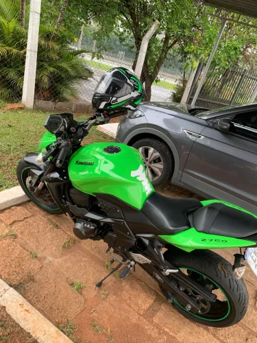 Kawasaki Z 750 impecável!!!!