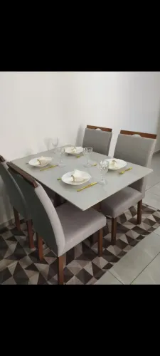Compre mesa e cadeiras conosco e deixe sua casa super elegante