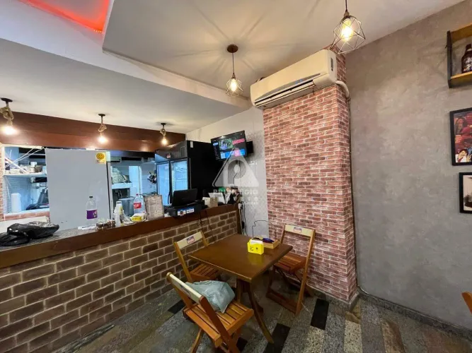 loja comercial bem localizada no Cosme Velho próximo à Estação do Corcovado