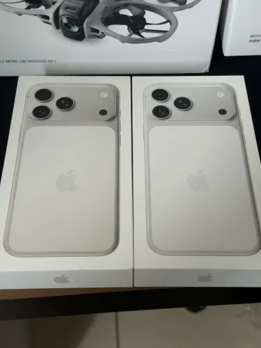 iPhone 17 pro Max 256GB Silver