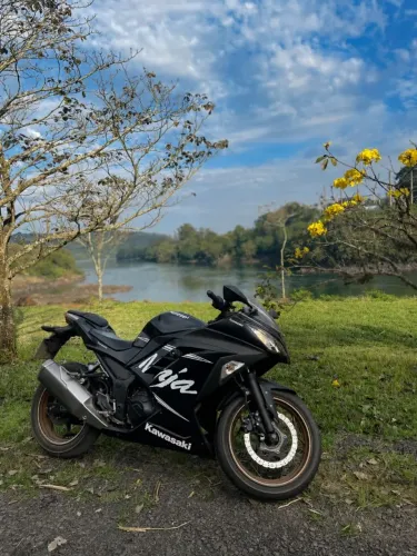 Kawasaki Ninja 300 2018 - Com Manual e Chave reserva