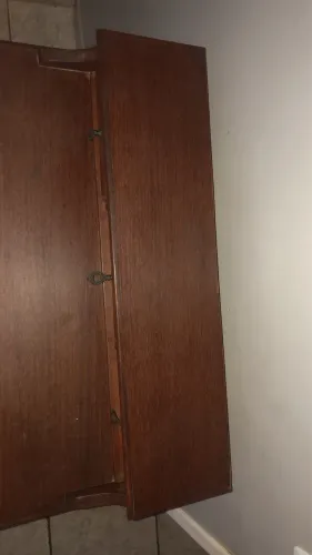 Escrivaninha de sucupira semi novissima