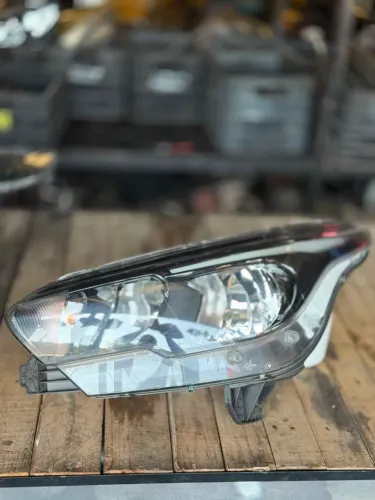 Farol Esquerdo Fiat Argo Com Led H15 2024 2025 Original