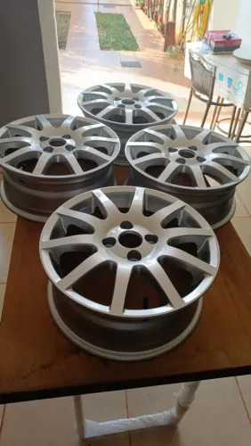 Roda de liga leve Aro 15 4x100