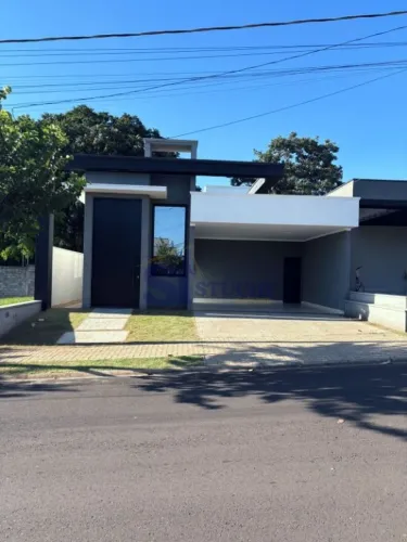 Venda de Casas / Condomínio na cidade de Araraquara
