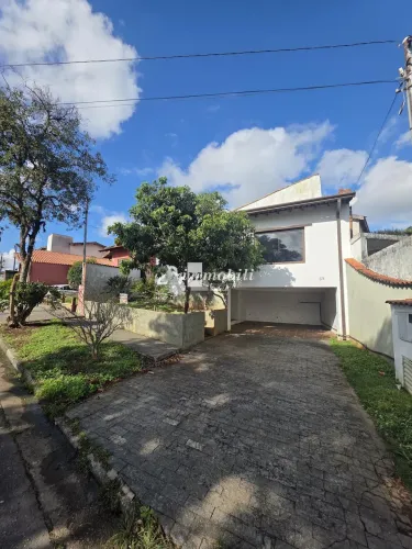 Casa à venda e para alugar em Cotia, Jardim da Glória, com 3 quartos, com 212 m²