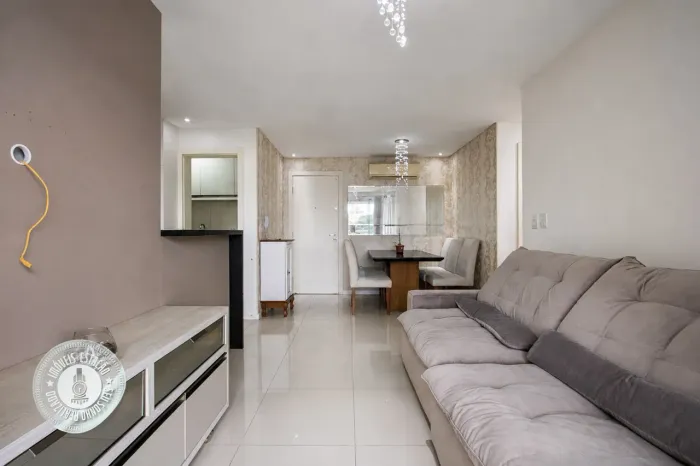 APARTAMENTO SEMI MOBILIADO NA ÁGUA VERDE