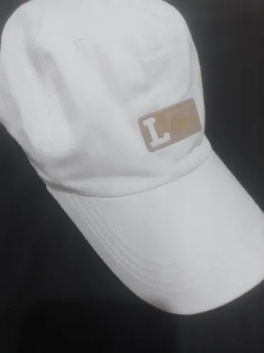 Vendo Boné Lacoste novo
