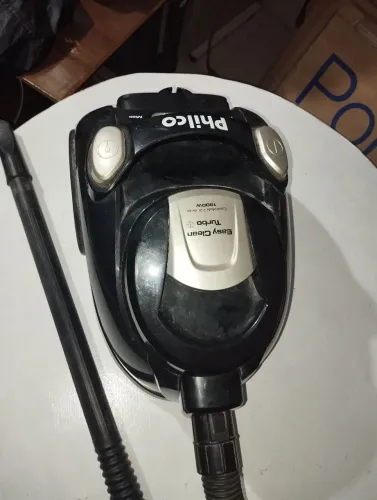 aspirador de pó Philco funcionando