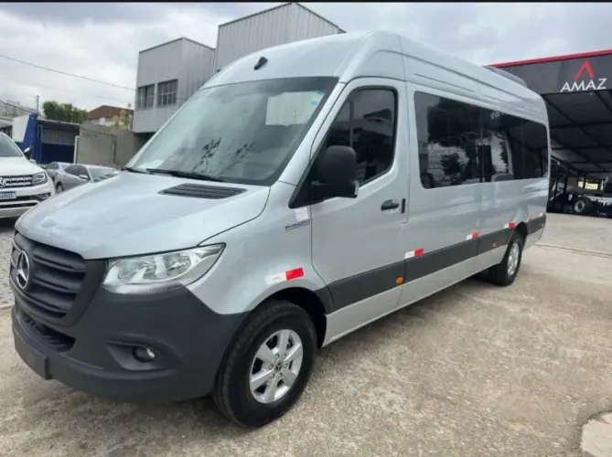 Mercedes-Benz Sprinter 417 Furgão Ext. L.t.a Die. (e6) 2027