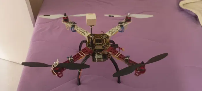 Drone F450 Com frame HF controladora Arducopter 2.5 Radio turnigy e bateria 3S