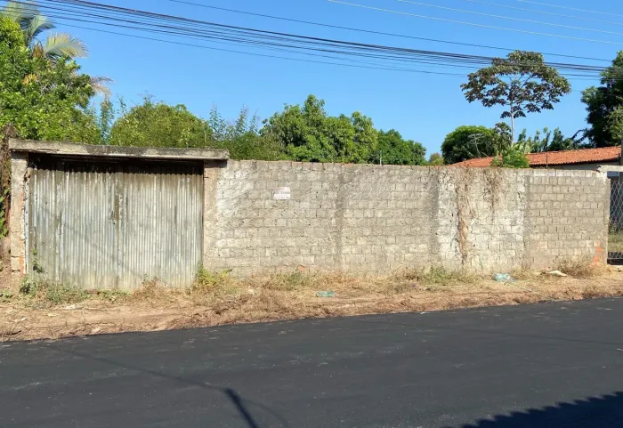 Vendo ou troco em veículo - Terreno no Parque Brasil 2