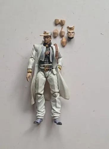 Boneco Jotaro kujo bootleg ( Jojo bizarre adventure)