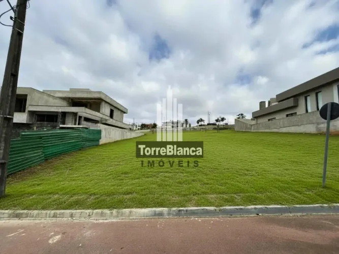 Condomínio Fontana di Trevi: lote exclusivo no Jardim Carvalho, 357 m² - Quadra 12. Entrad