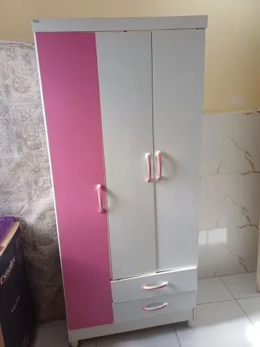 Guarda roupa infantil