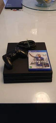 PlayStation 4 pro 1tb + Fifa 23