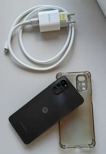 Celular Motorola Moto G22 em excelente estado de conservação 