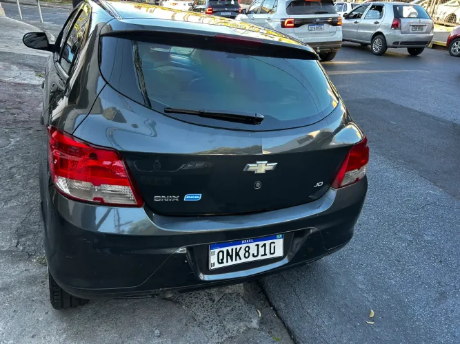 Chevrolet Onix JOY Hatch 1.0 8V Flex Mec. 4P 2018