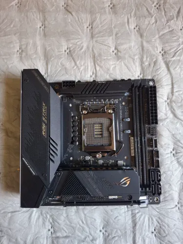 Placa Mãe Rog Strix Z590-i Ddr4 Mini Itx Wi-Fi