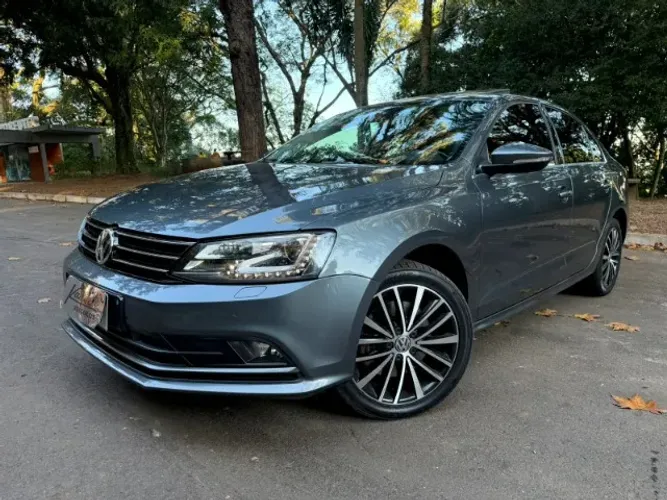 Volkswagen Jetta Highline 2.0 TSI 16V 4P Tiptronic 2017