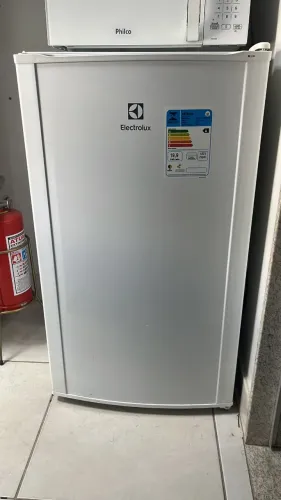 Frigobar eletrolux 122L