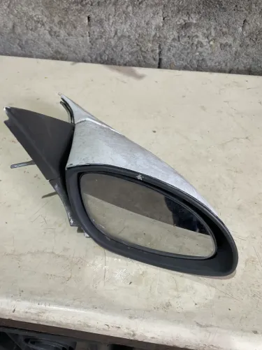 Retrovisor direito de Vectra manual ano 2000 usado original 