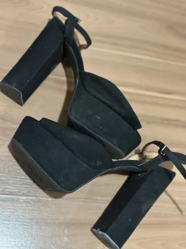 Sandália Preta Vizzano Salto Grosso 37/38