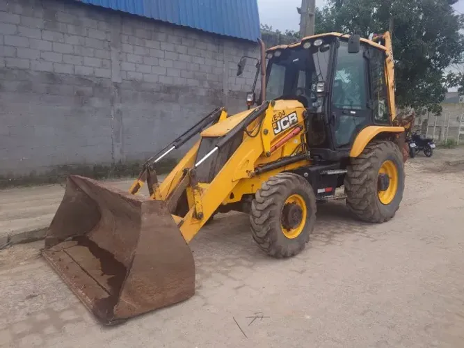 Retroescavadeira JCB 3CX