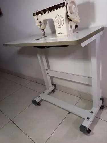 Máquina de costura de zigzag reta