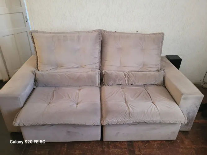 Sofá retrátil reclinável 