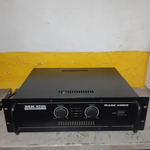 Amplificador MK 6200 (1.200w RMS) em estado de novo