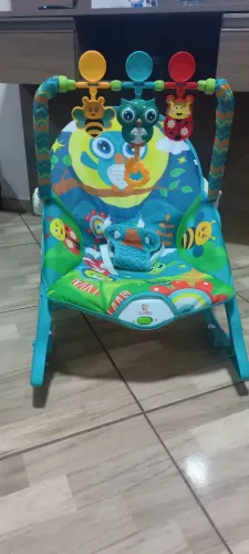 CADEIRINHA BALANÇO COM MÚSICA