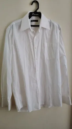 Camisa branca nova tamanho médio
