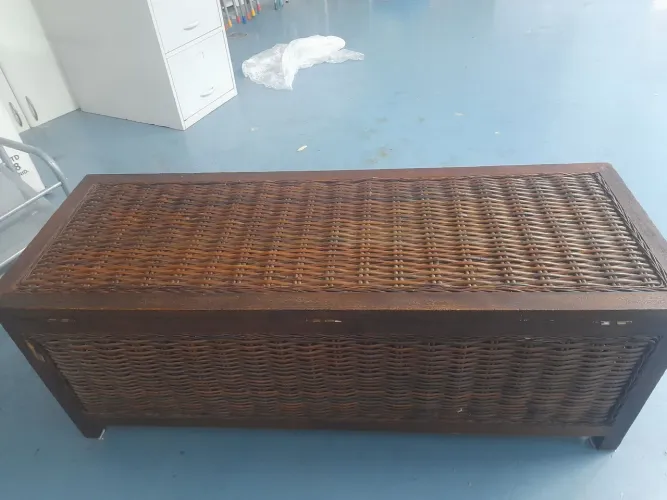 Baú boas condições <br>1,25 L X 24 C x 30A<br><br>Retirar na Vila Itapura <br>Não entrego