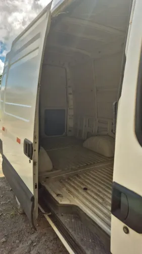 Iveco Daily Furgão 55-180 3.0 16m³ (dies.)(e6) 2010