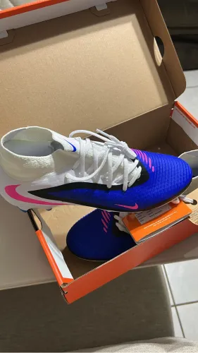 Chuteira campo Nike phanton 6 pro low