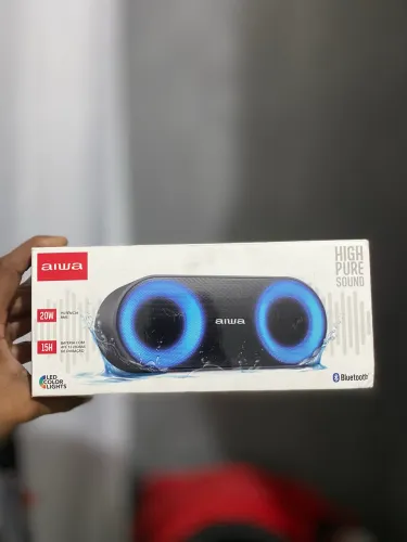 CAIXA AIWA POTENTE A PROVA D'ÁGUA E COM LEDS
