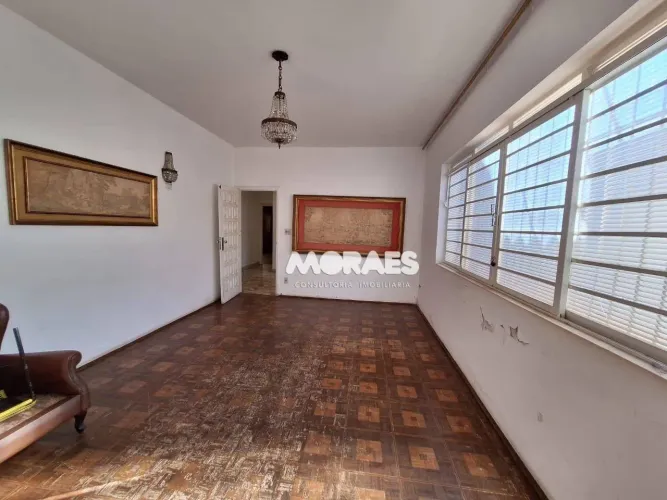 Casa térrea com 3 quartos, sendo 1 suíte, 4 vagas, 484 m² - venda por R$ 1.500.000 ou alug