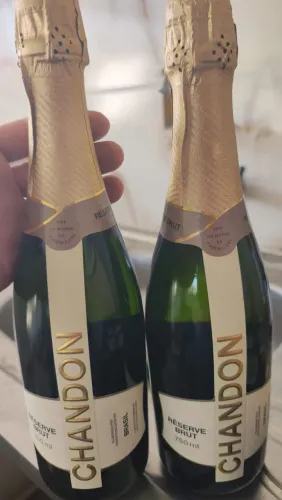 2 champanhe Chandon por 160$