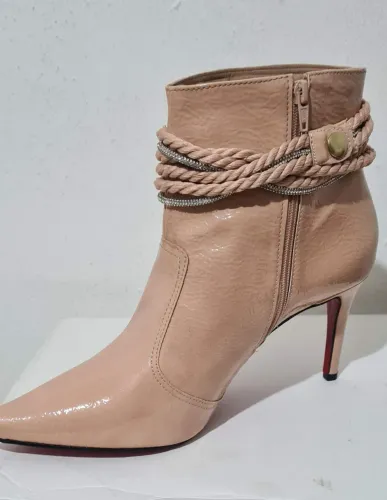 Botas feminina